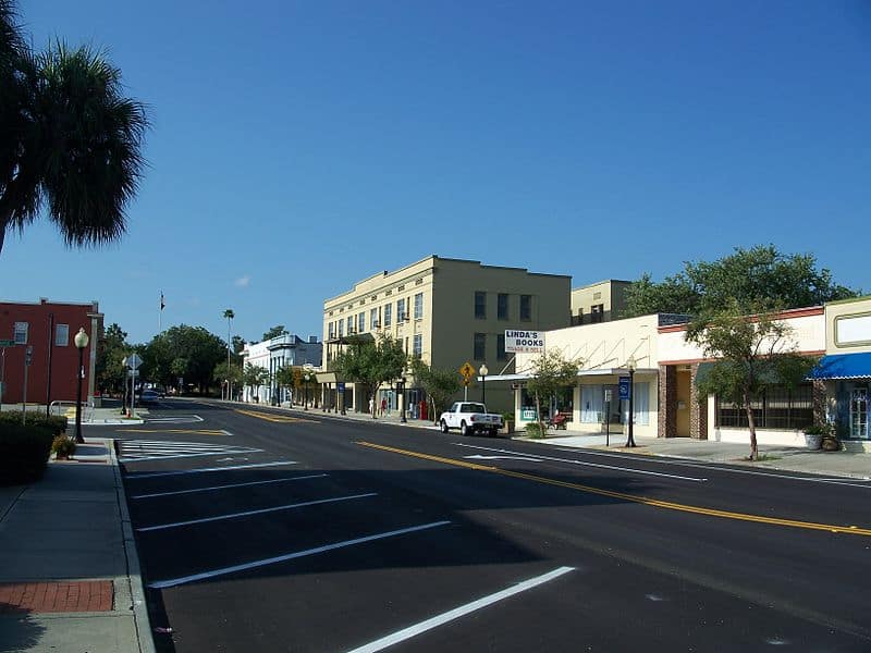 Ridgewood Avenue in Sebring Florida